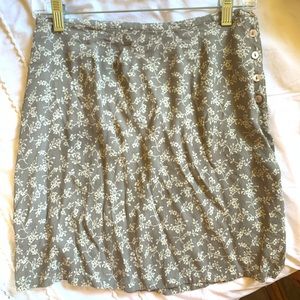 Dainty mini flower skirt